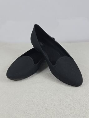 Black Women's Pointed Toe Flats - Crocs
